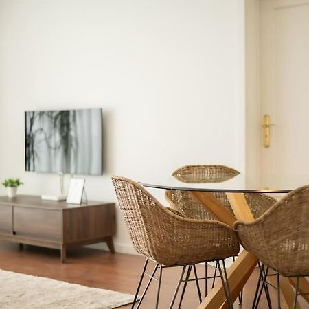 Cozy Sea View Apartment Near City & Airport 蓬塔德尔加达 外观 照片